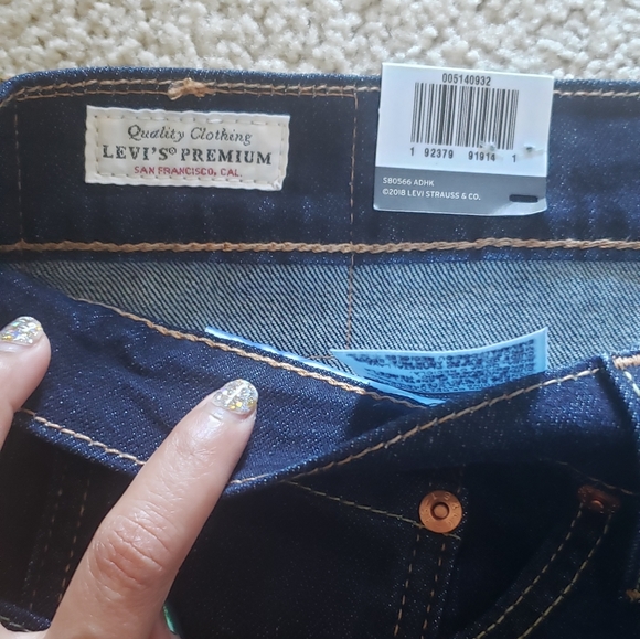 Levi's jeans - Picture 2 of 4